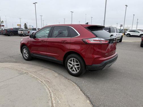 Rapid Red Metallic Tinted Clearcoat 2023 Ford Edge SEL