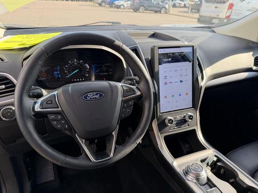 Agate Black Metallic 2024 Ford Edge SEL