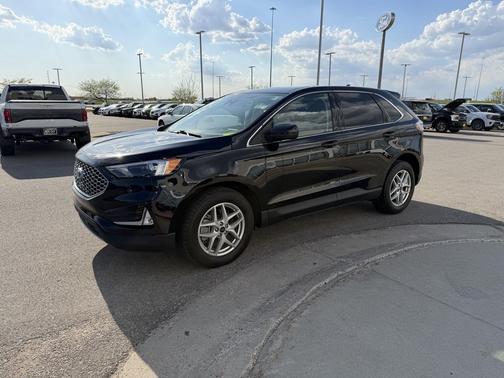 Agate Black Metallic 2024 Ford Edge SEL