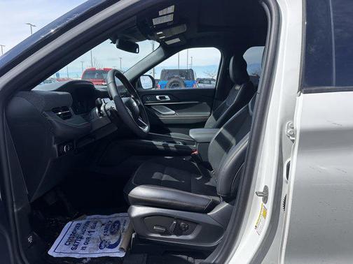 Star White Metallic Tri-Coat 2026 Ford Explorer Tremor