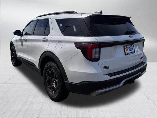 Star White Metallic Tri-Coat 2026 Ford Explorer Tremor