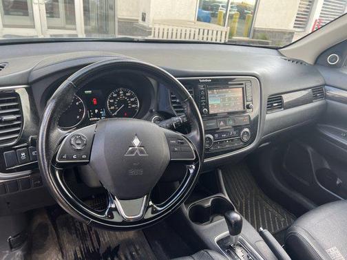 2016 Mitsubishi Outlander SEL
