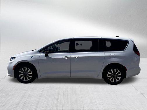 Bright White Clearcoat 2024 Chrysler Pacifica Hybrid Select