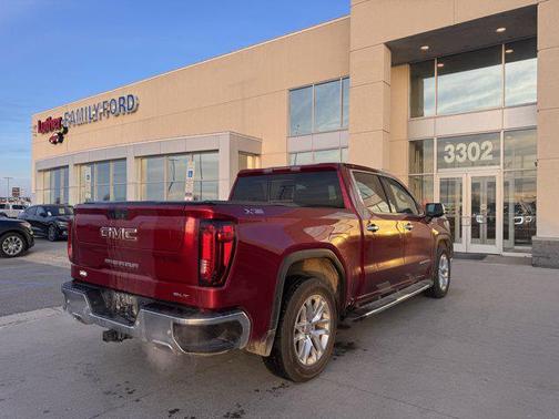 2022 GMC Sierra 1500 SLT