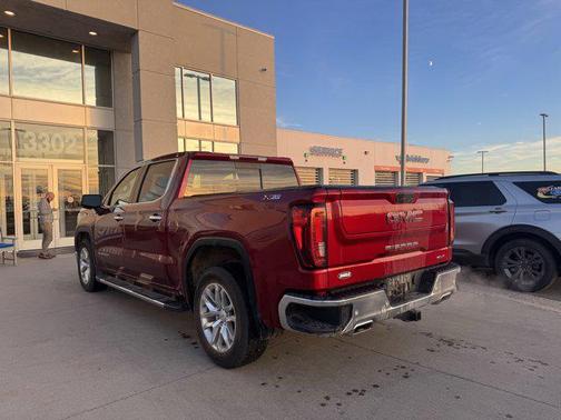 2022 GMC Sierra 1500 SLT