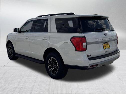 Oxford White 2024 Ford Expedition XLT