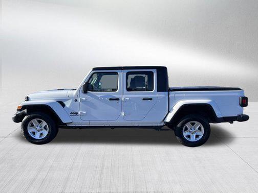 2022 Jeep Gladiator Sport S