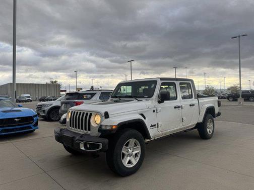 2022 Jeep Gladiator Sport S