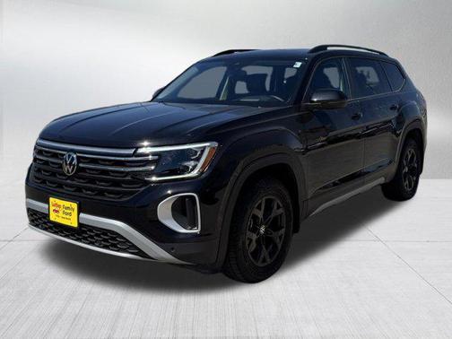 Deep Black Pearl 2024 Volkswagen Atlas 2.0T SEL