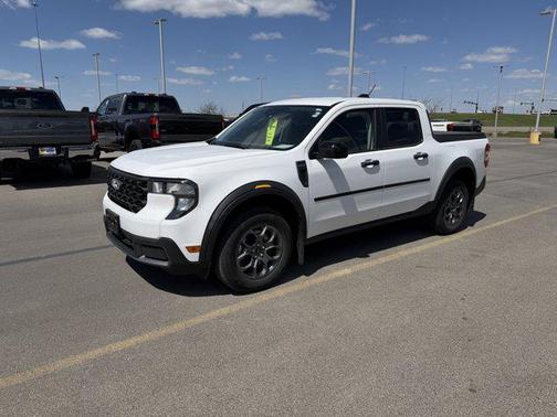 Oxford White 2025 Ford Maverick XLT