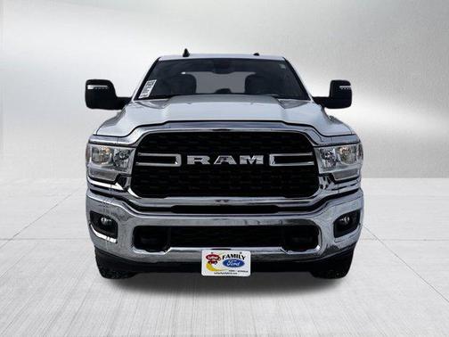 2023 RAM 2500 Big Horn Crew Cab 4x4 6'4' Box