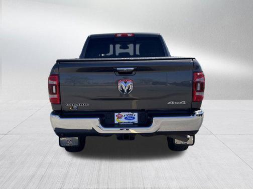 2022 RAM 2500 Laramie Crew Cab 4x4 6'4' Box