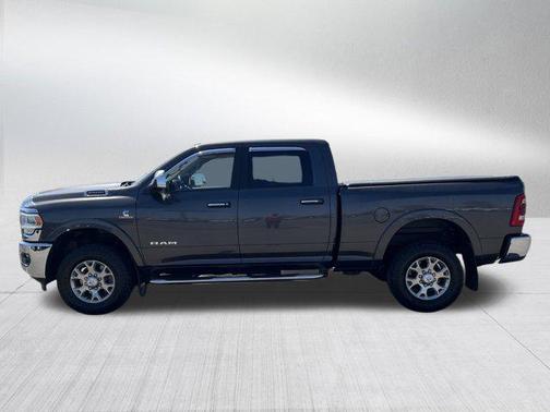 2022 RAM 2500 Laramie Crew Cab 4x4 6'4' Box