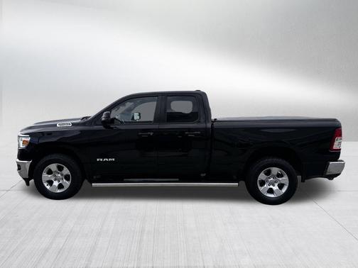 Diamond Black Crystal Pearlcoat 2023 RAM 1500 Big Horn/Lone Star