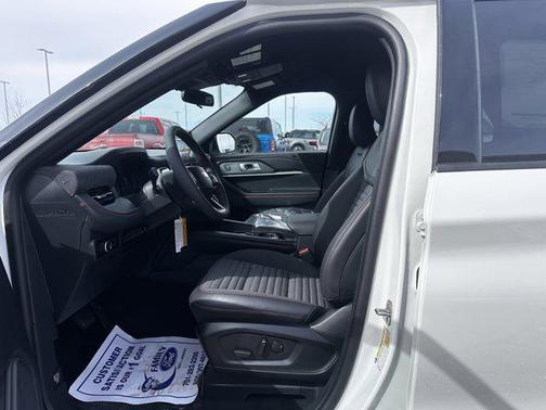 Star White Metallic Tri-Coat 2026 Ford Explorer ST-Line