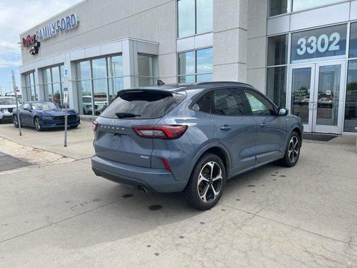 2023 Ford Escape ST-Line Elite