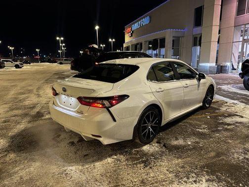 2022 Toyota Camry SE
