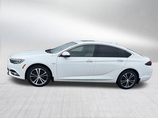 2018 Buick Regal Sportback Essence