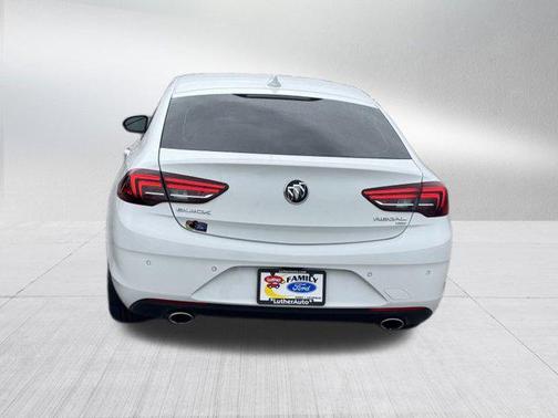 2018 Buick Regal Sportback Essence