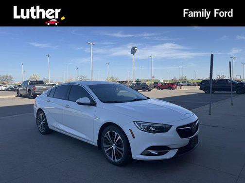2018 Buick Regal Sportback Essence