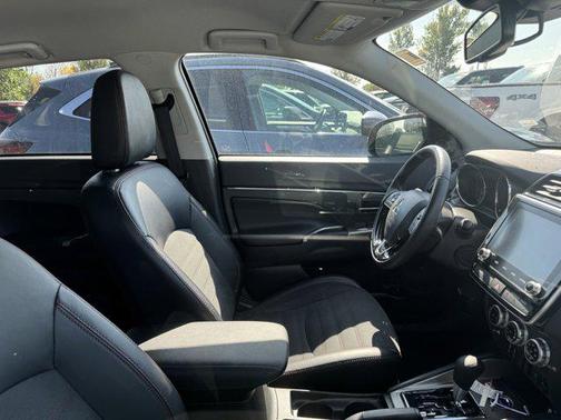 2024 Mitsubishi Outlander Sport SE