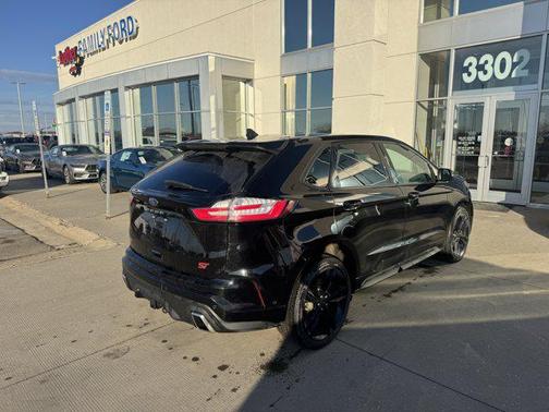 2022 Ford Edge ST