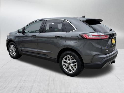 Carbonized Gray Metallic 2023 Ford Edge SEL