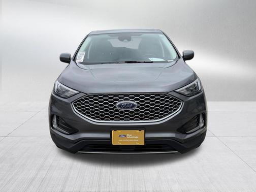 Carbonized Gray Metallic 2023 Ford Edge SEL