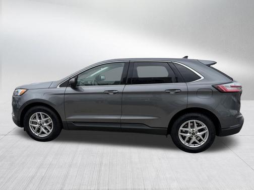 Carbonized Gray Metallic 2023 Ford Edge SEL