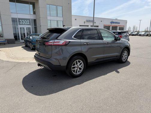 Carbonized Gray Metallic 2023 Ford Edge SEL
