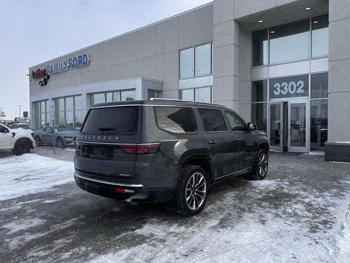 2022 Jeep Wagoneer Series III 4x4