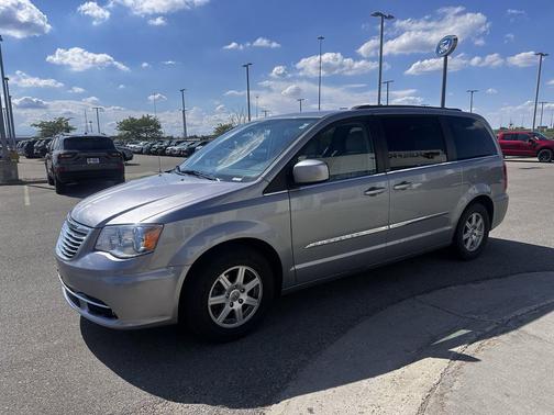 Billet Silver Metallic Clearcoat 2013 Chrysler Town & Country Touring