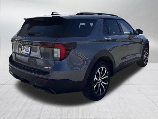 Carbonized Gray Metallic 2026 Ford Explorer ST-Line