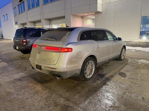 2019 Lincoln MKT Reserve