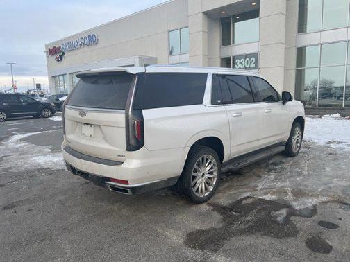 2022 Cadillac Escalade ESV Premium Luxury