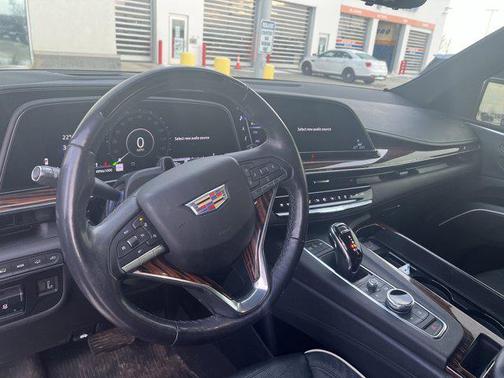 2022 Cadillac Escalade ESV Premium Luxury