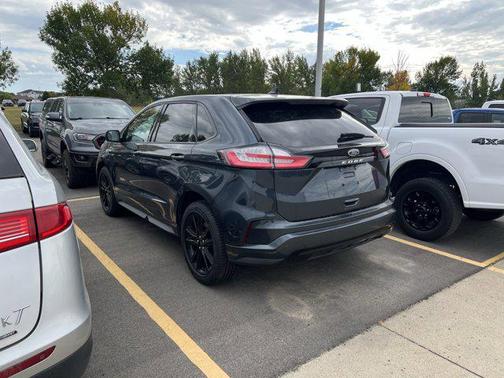 2022 Ford Edge ST Line