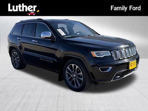 Diamond Black Crystal Pearlcoat 2018 Jeep Grand Cherokee Overland
