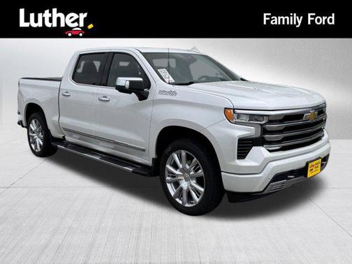 Iridescent Pearl Tricoat 2024 Chevrolet Silverado 1500 High Country