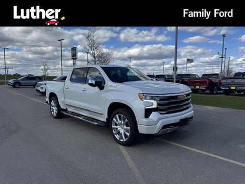 Iridescent Pearl Tricoat 2024 Chevrolet Silverado 1500 High Country