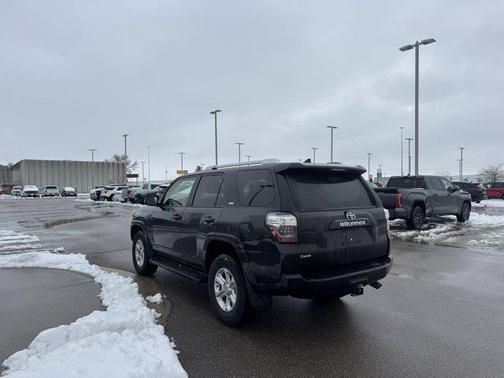 Midnight Black Metallic 2018 Toyota 4Runner SR5 Premium