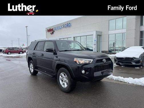 Midnight Black Metallic 2018 Toyota 4Runner SR5 Premium