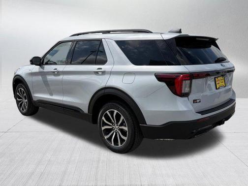 Space White Metallic 2026 Ford Explorer ST-Line