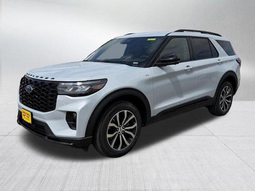 Space White Metallic 2026 Ford Explorer ST-Line