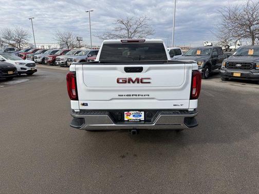 2025 GMC Sierra 1500 SLT