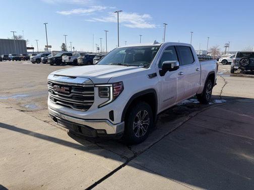 2025 GMC Sierra 1500 SLT