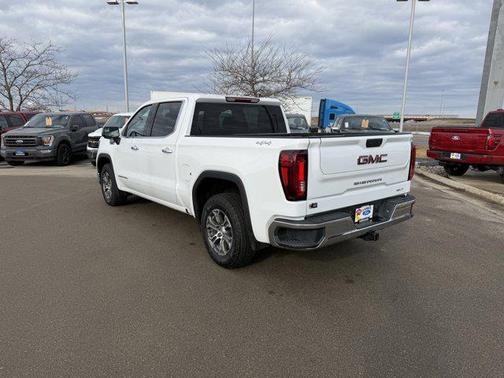 2025 GMC Sierra 1500 SLT