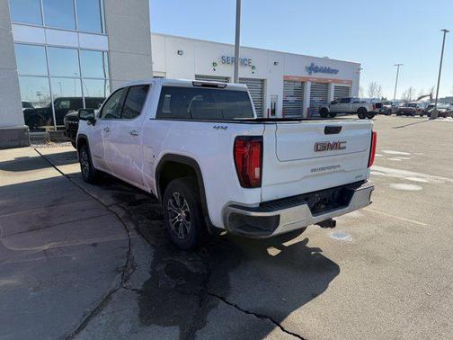 2025 GMC Sierra 1500 SLT