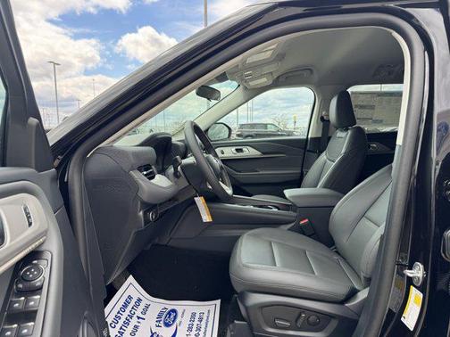 Agate Black Metallic 2026 Ford Explorer Active