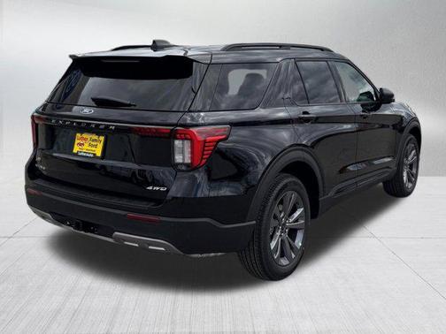 Agate Black Metallic 2026 Ford Explorer Active